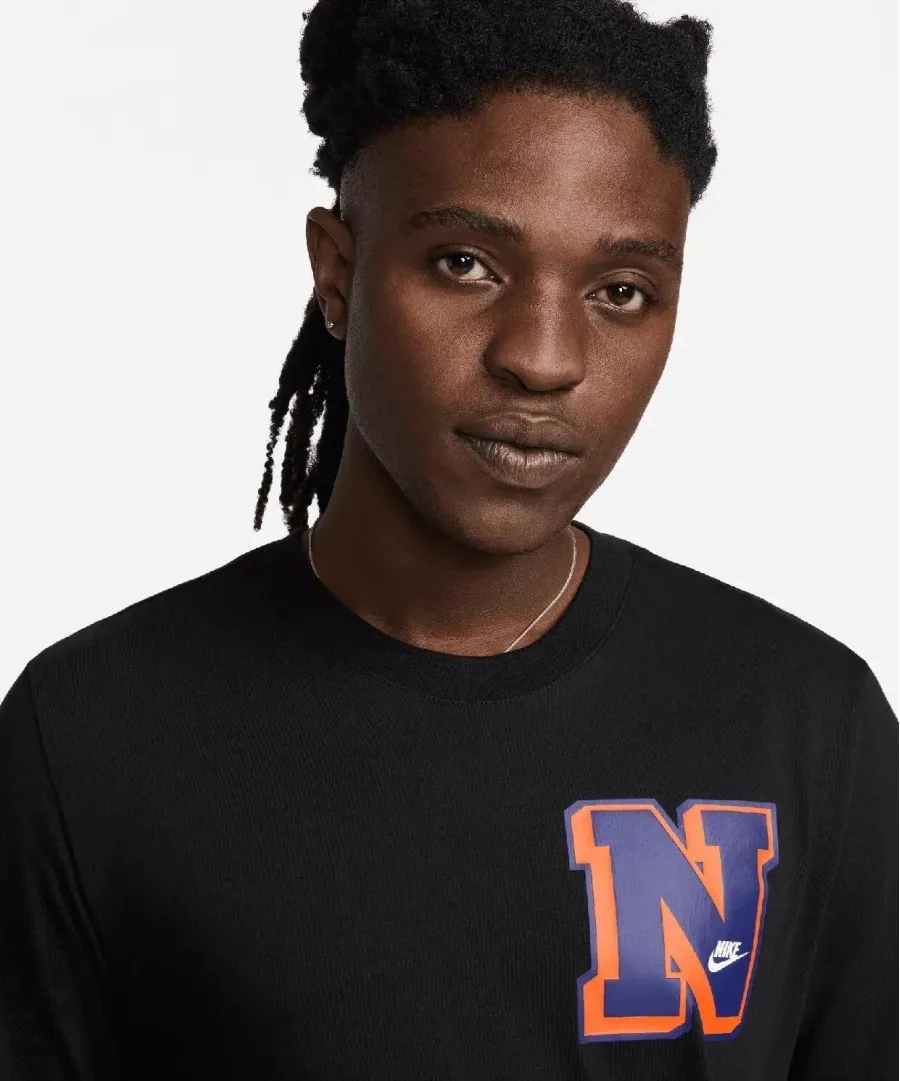 Футболка Nike Sportswear Club Seasonal Label FV3772-010