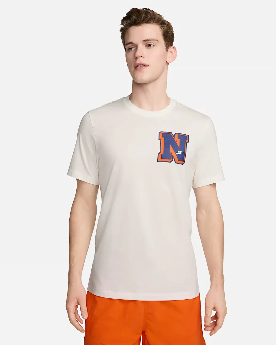 Футболка Nike Sportswear Club Seasonal Label FV3772-133