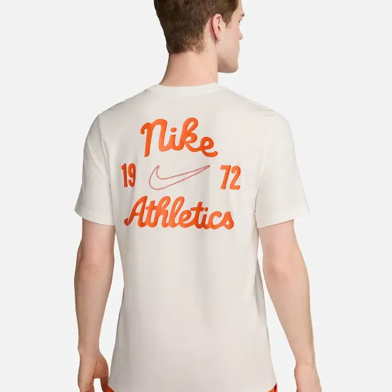 Футболка Nike Sportswear Club Seasonal Label FV3772-133