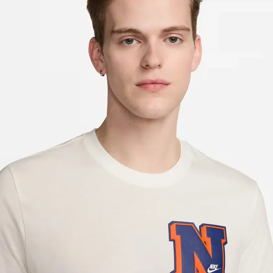 Футболка Nike Sportswear Club Seasonal Label FV3772-133