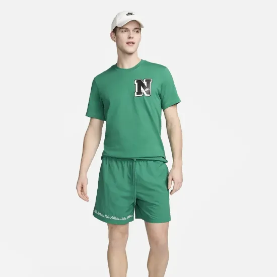 Футболка Nike Sportswear Club Seasonal Label FV3772-365