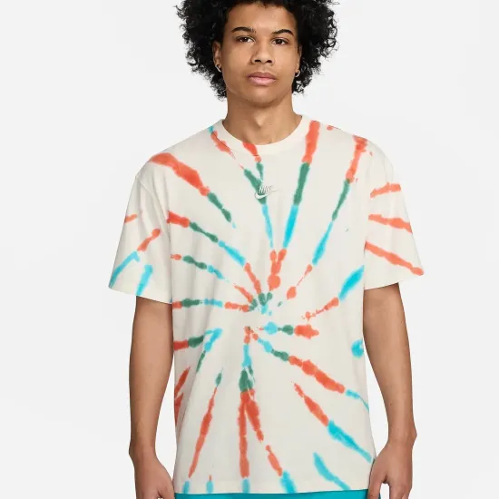 Футболка Nike Sportswear Tee M90 Seasonal Premium Essential FV3780-133
