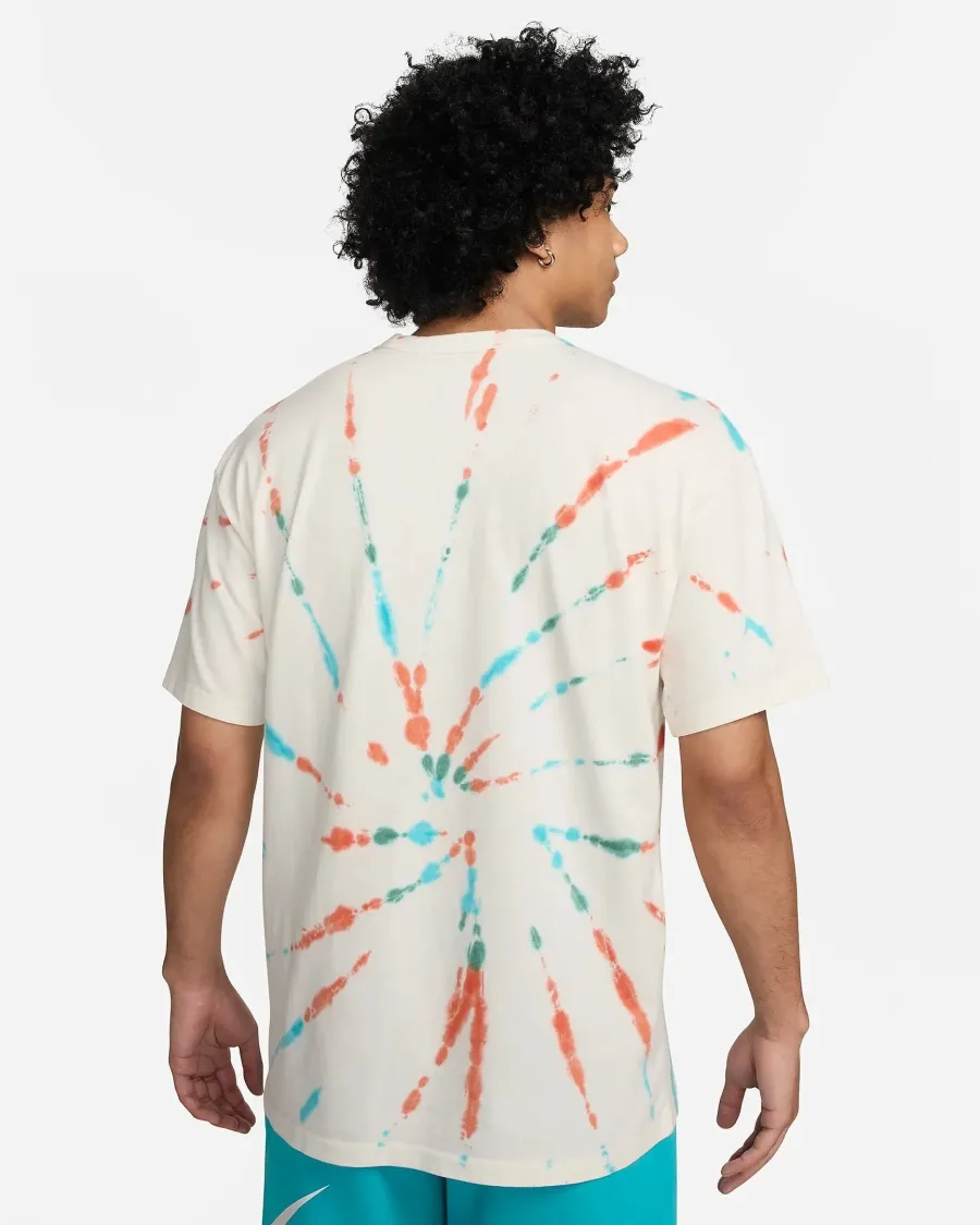 Футболка Nike Sportswear Tee M90 Seasonal Premium Essential FV3780-133