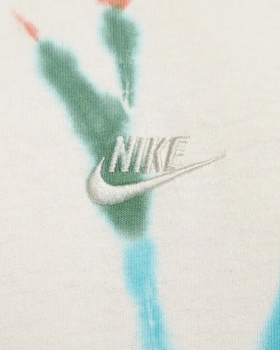 Футболка Nike Sportswear Tee M90 Seasonal Premium Essential FV3780-133