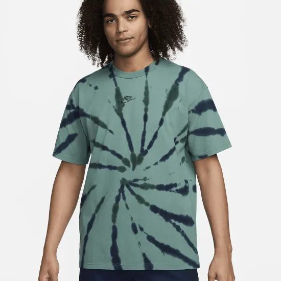 Футболка Nike Sportswear Tee M90 Seasonal Premium Essential FV3780-361
