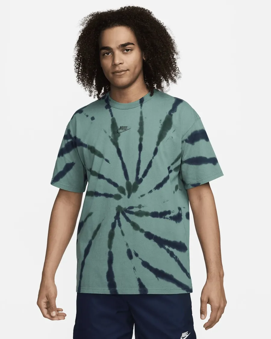 Футболка Nike Sportswear Tee M90 Seasonal Premium Essential FV3780-361