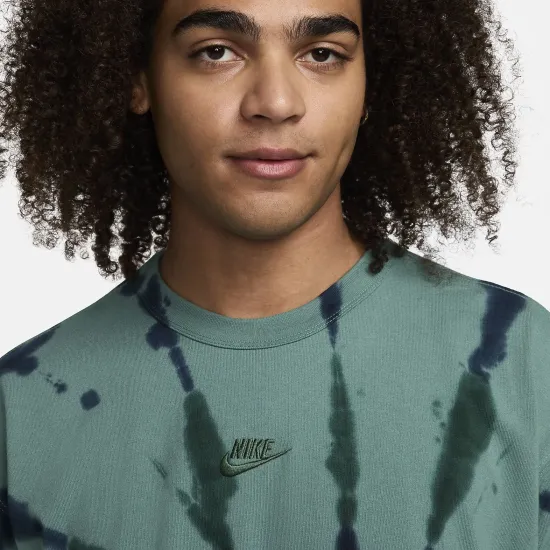 Футболка Nike Sportswear Tee M90 Seasonal Premium Essential FV3780-361