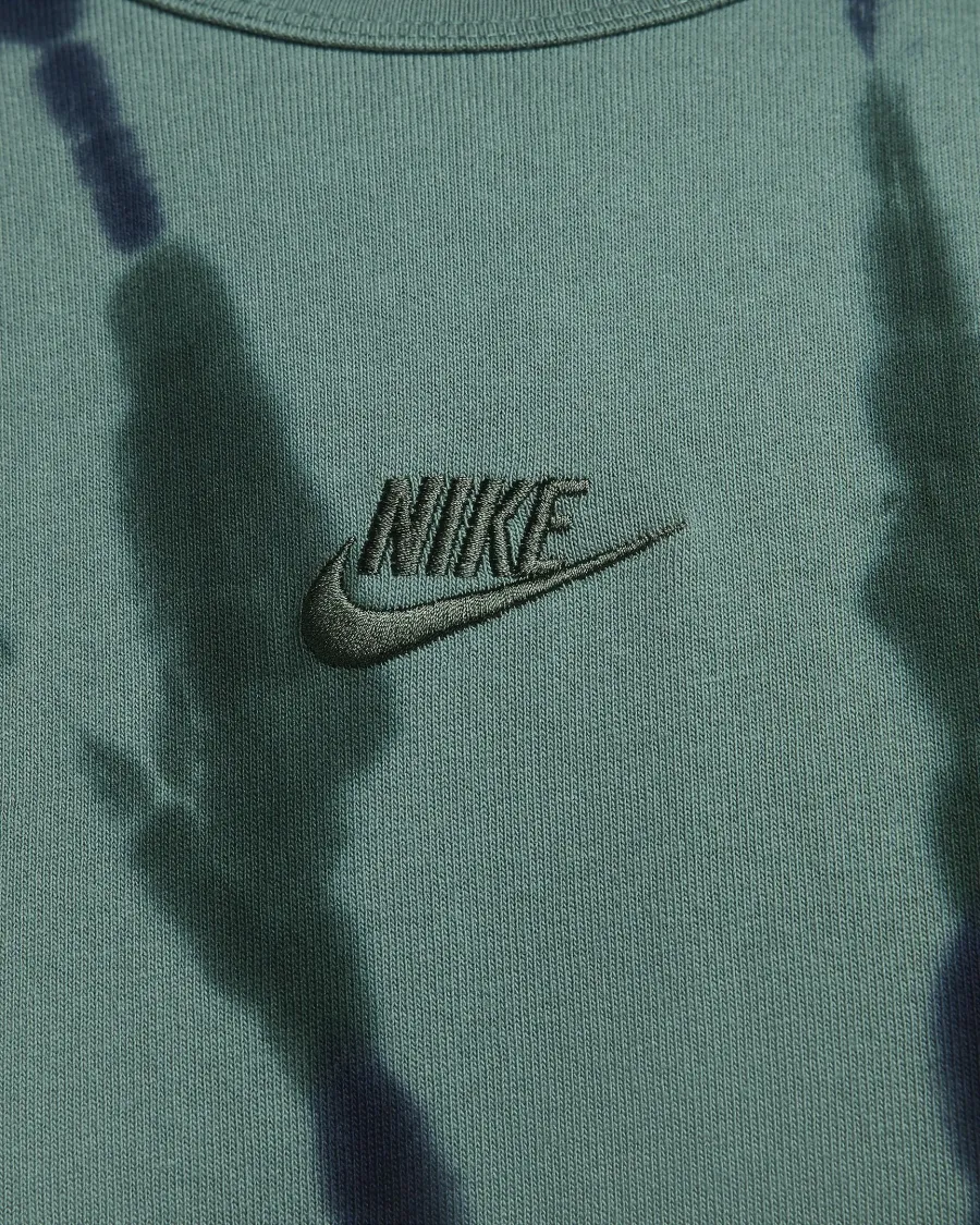 Футболка Nike Sportswear Tee M90 Seasonal Premium Essential FV3780-361