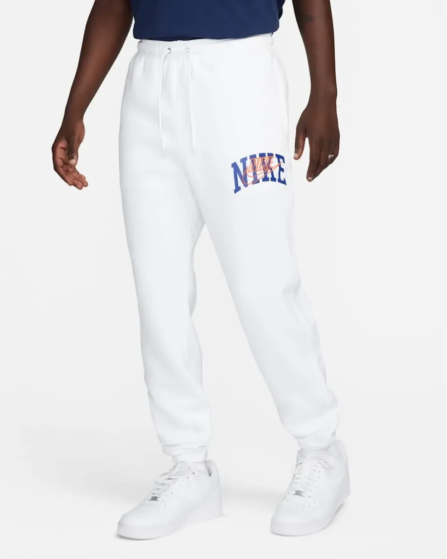 Костюм Nike Club Fleece Pullover Arch Graphic FV4447-100_FV4453-100