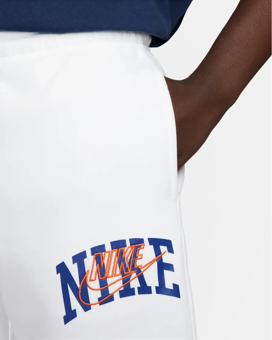 Костюм Nike Club Fleece Pullover Arch Graphic FV4447-100_FV4453-100