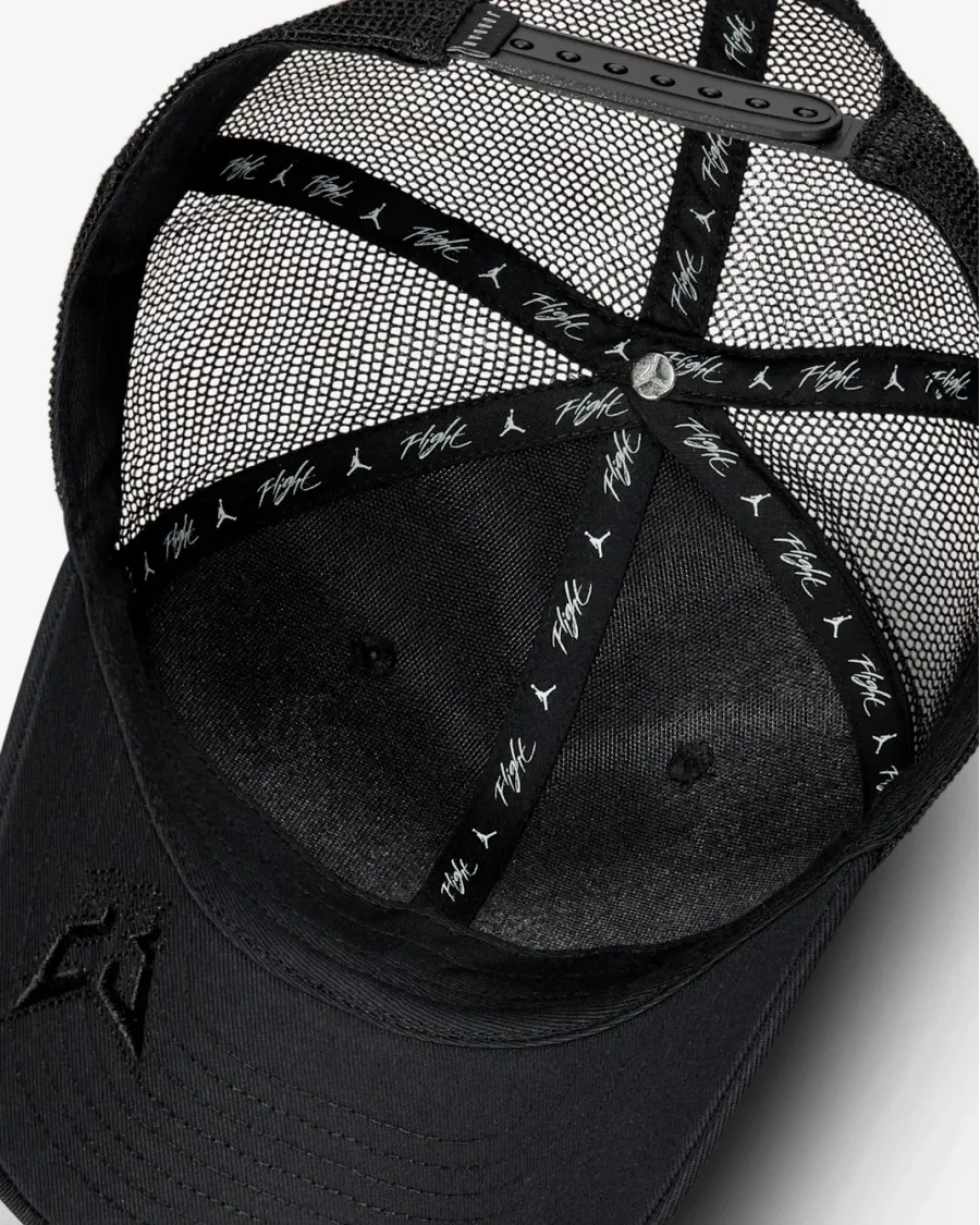 Кепка Nike Air Jordan Trucker FV5303-010