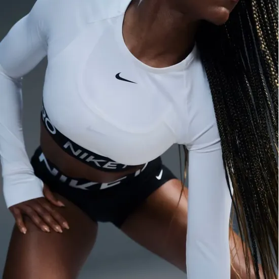 Кофта Nike Pro Dri-FIT 365 Crop FV5484-100