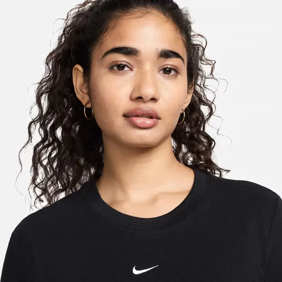 Футболка Nike Sportswear Chill Knit FV5508-010