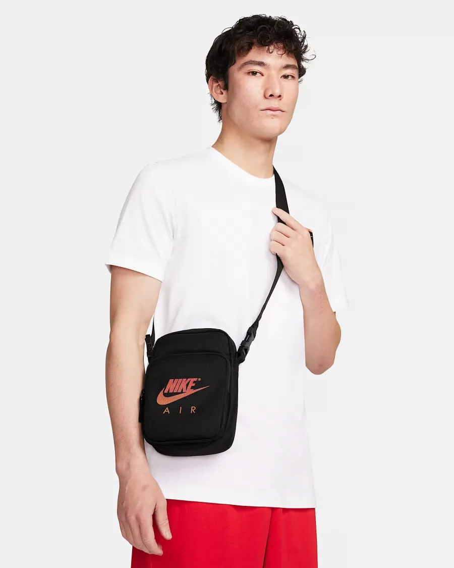 Сумка Nike Heritage Cross-Body Bag FV6611-010