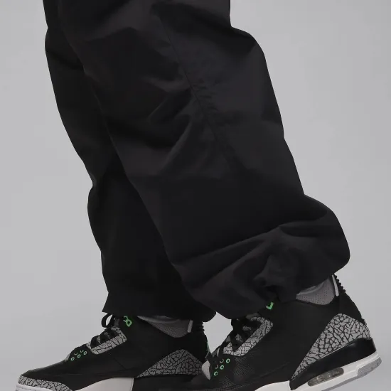 Спортивні штани Nike Air Jordan Essentials Woven FV7306-010