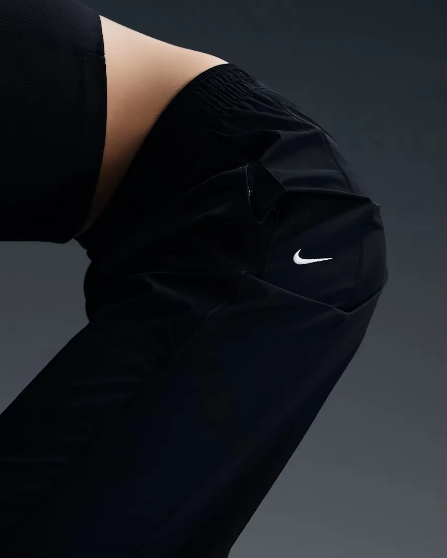 Штани Nike Windrunner High-Waisted Woven Open-Hem Trousers FV7655-010