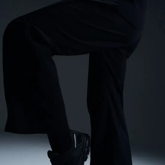 Штани Nike Windrunner High-Waisted Woven Open-Hem Trousers FV7655-010