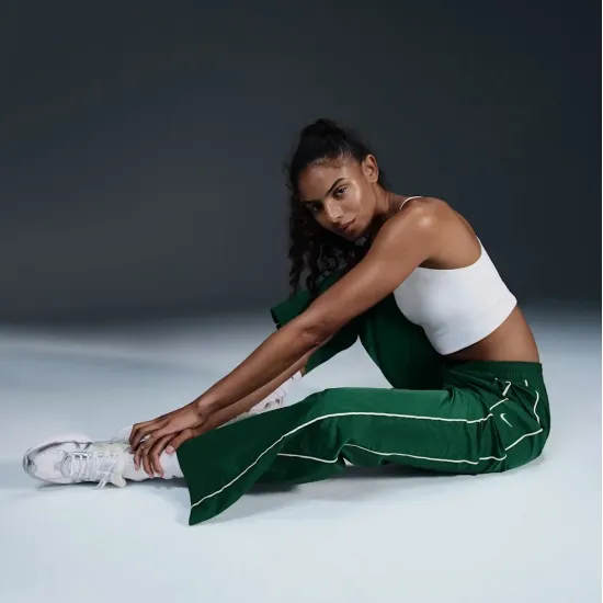 Штани Nike Windrunner High-Waisted Woven Open-Hem Trousers FV7655-300