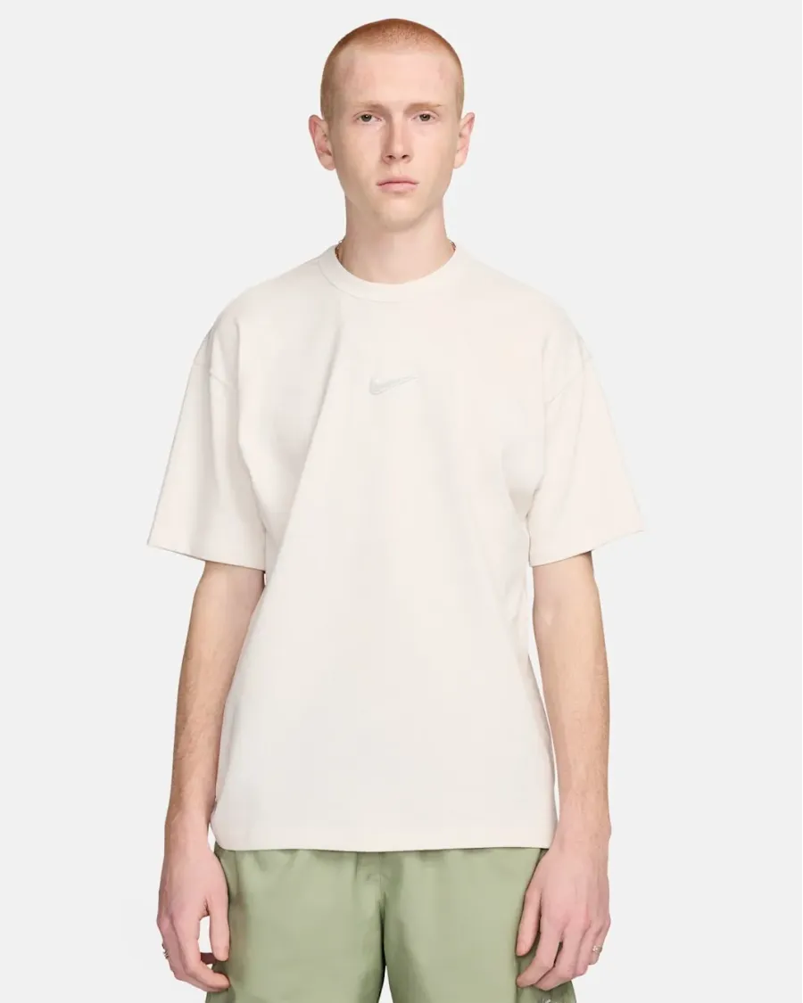Футболка Nike Sportswear Premium Essentials Max90 FV7726-030