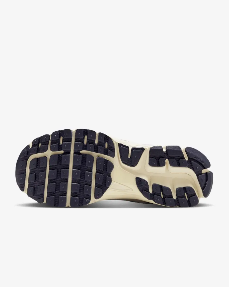 Кросівки Nike Zoom Vomero 5 FV8111-451
