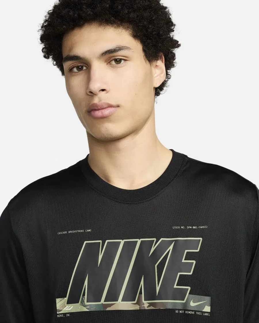 Футболка Nike Dri-FIT Tee Relaxed Camo Graphic FV8370-010