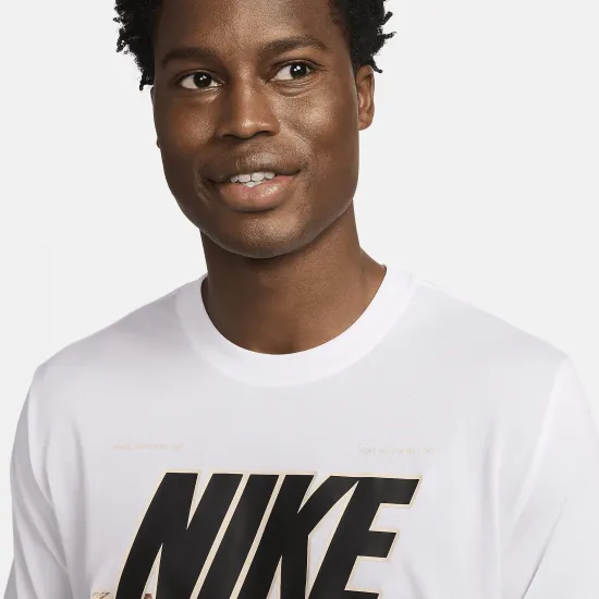 Футболка Nike Dri-FIT Tee Relaxed Camo Graphic FV8370-100
