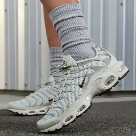 Кросівки Nike Air Max Plus FV8480-002