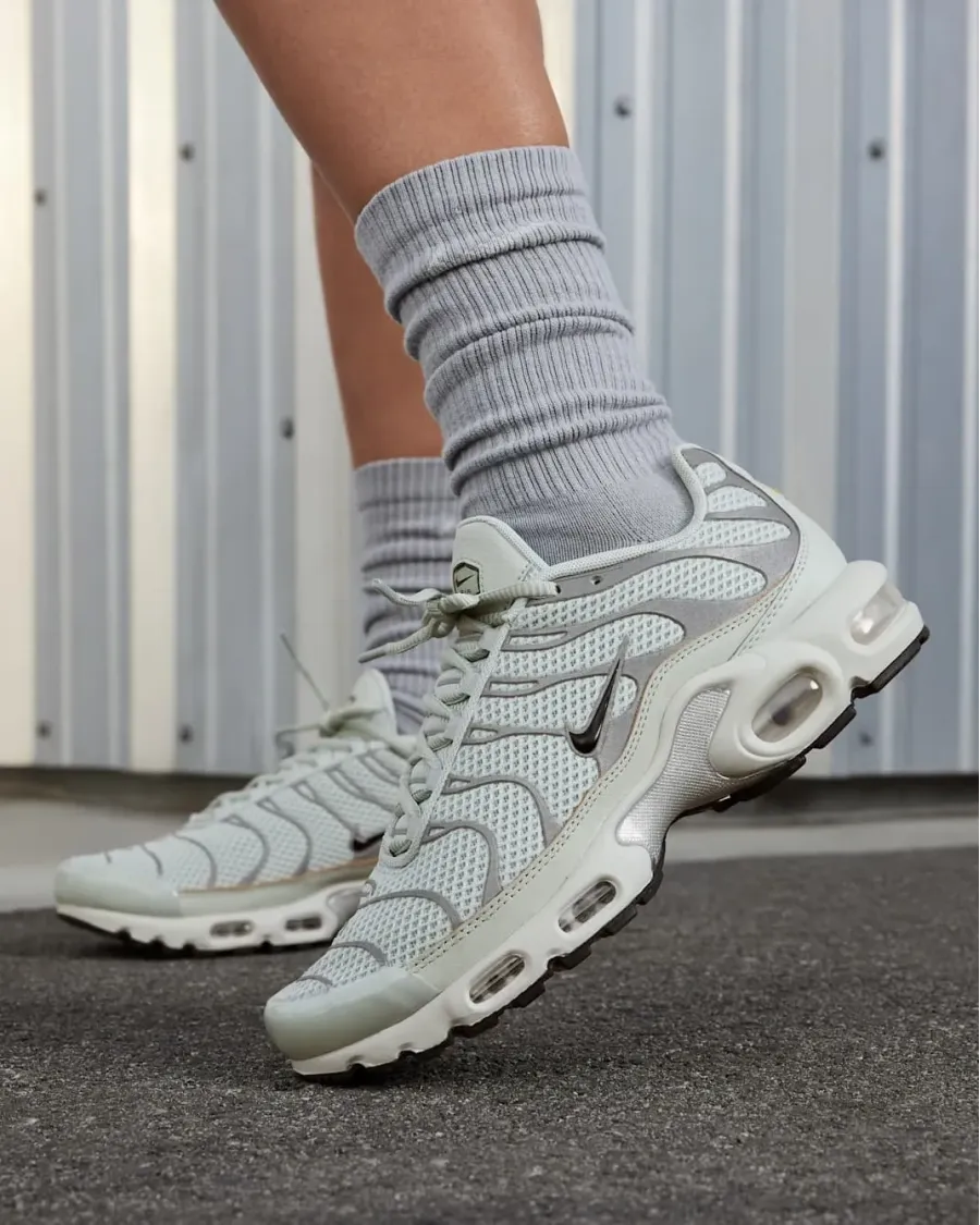 Кросівки Nike Air Max Plus FV8480-002