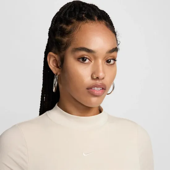 Боді Nike Sportswear Chill Knit Short-Sleeve FV8994-104