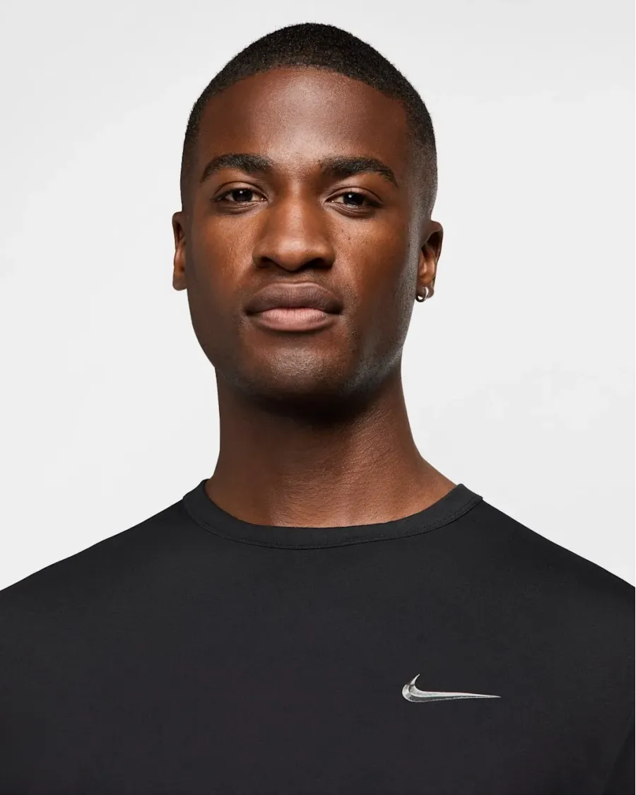 Футболка Nike Dri-FIT Hyverse Top FV9614-010
