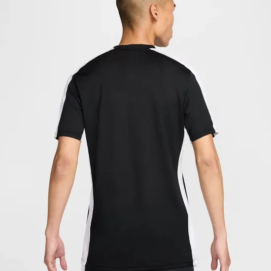 Футболка Nike Academy Dri-FIT FZ0408-010