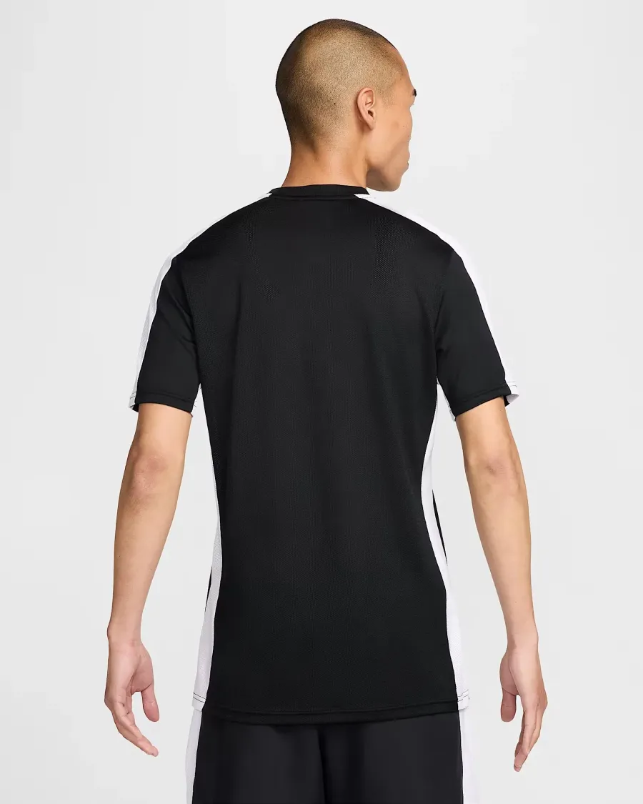 Футболка Nike Academy Dri-FIT FZ0408-010