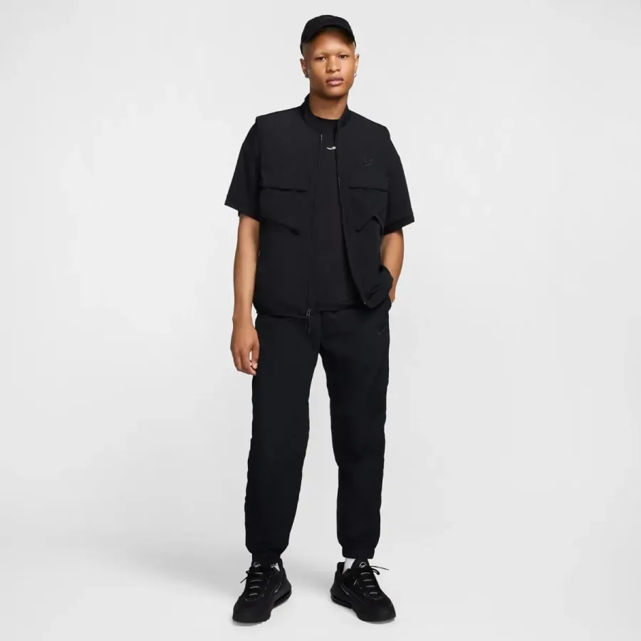 Жилетка Nike Tech Woven Vest FZ0748-010