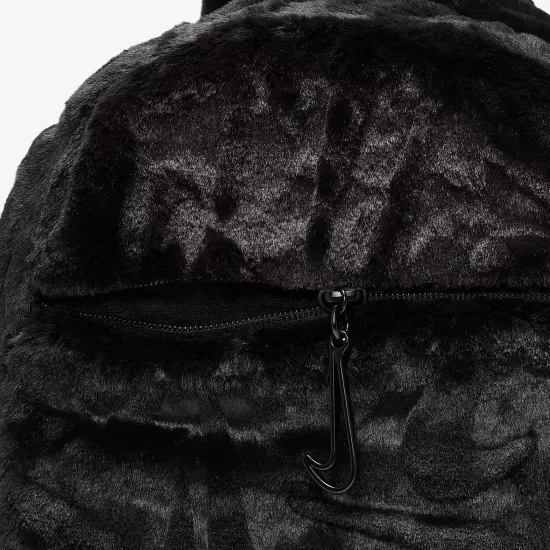 Рюкзак Nike Sportswear Futura Faux Fur Mini Backpack FZ1328-010