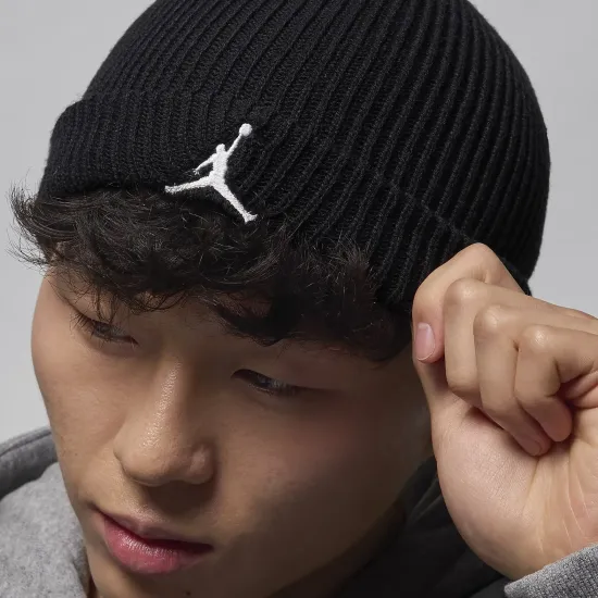 Шапка Nike Air Jordan Terra Beanie FZ2055-010