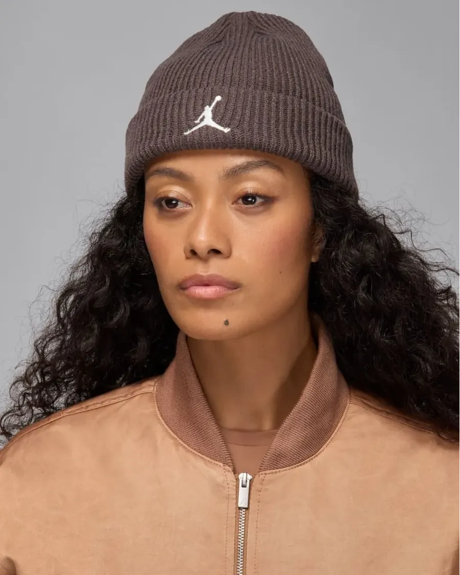 Шапка Nike Air Jordan Terra Beanie FZ2055-237