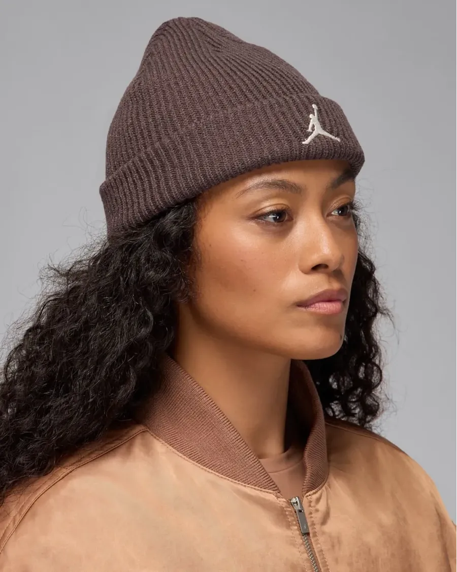 Шапка Nike Air Jordan Terra Beanie FZ2055-237