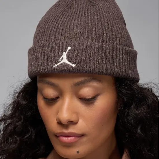 Шапка Nike Air Jordan Terra Beanie FZ2055-237
