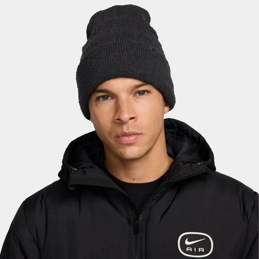 Шапка Nike Peak Cozy Beanie FZ2125-060