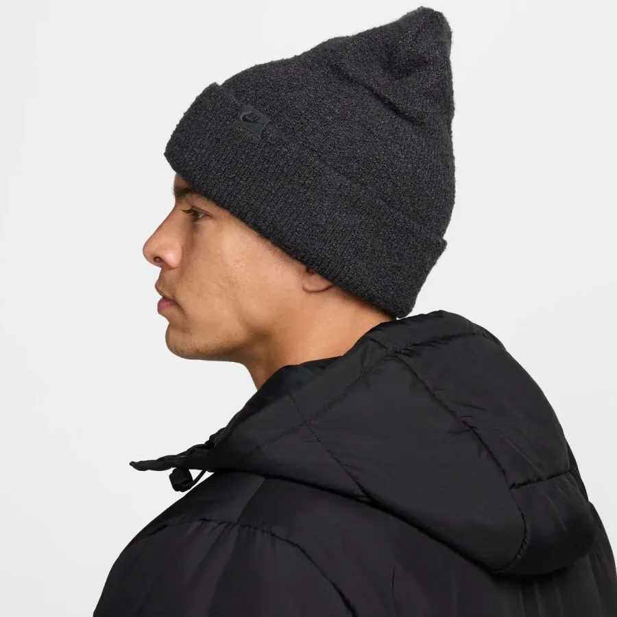 Шапка Nike Peak Cozy Beanie FZ2125-060