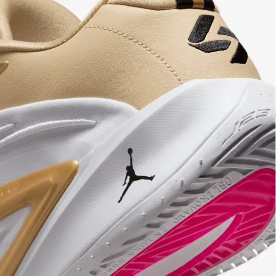 Кросівки Nike Air Jordan Luka 3 SE FZ2464-100