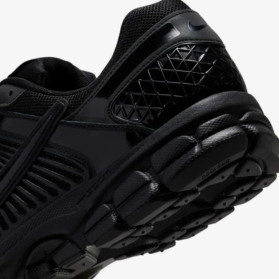 Кросівки Nike Air Zoom Vomero 5 FZ3313-001