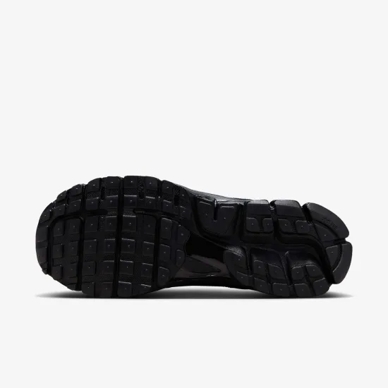 Кросівки Nike Air Zoom Vomero 5 FZ3313-001