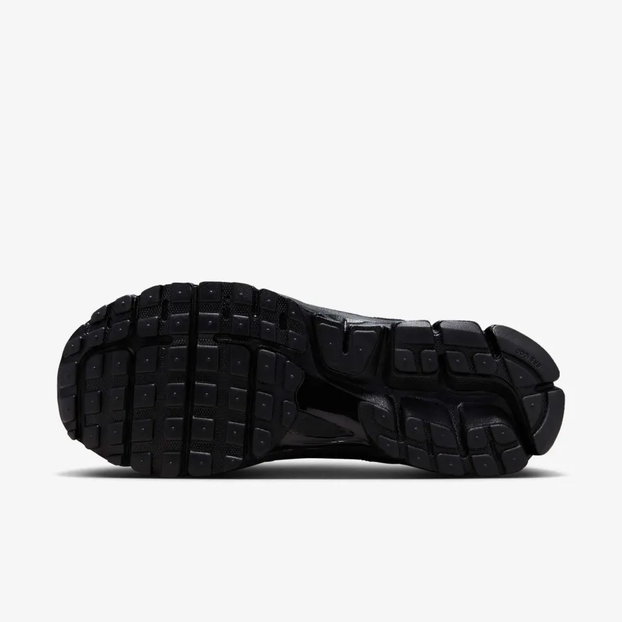 Кросівки Nike Air Zoom Vomero 5 FZ3313-001