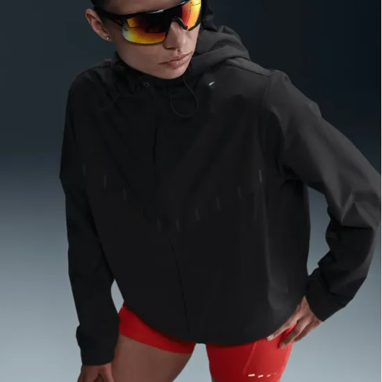 Куртка Nike AeroSwift Aerogami Storm-FIT Running FZ3396-010