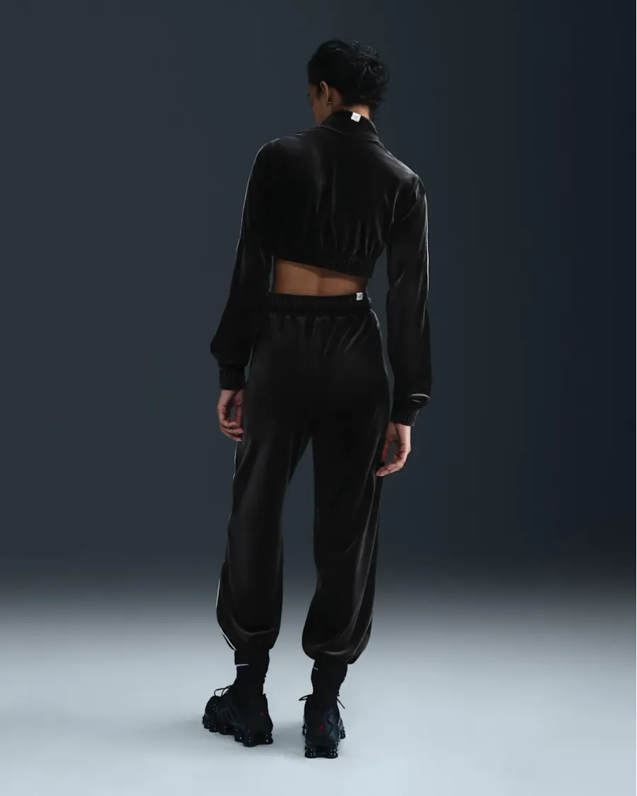 Кофта Nike Sportswear Collection Cropped Velour Full-Zip Top FZ3679-010