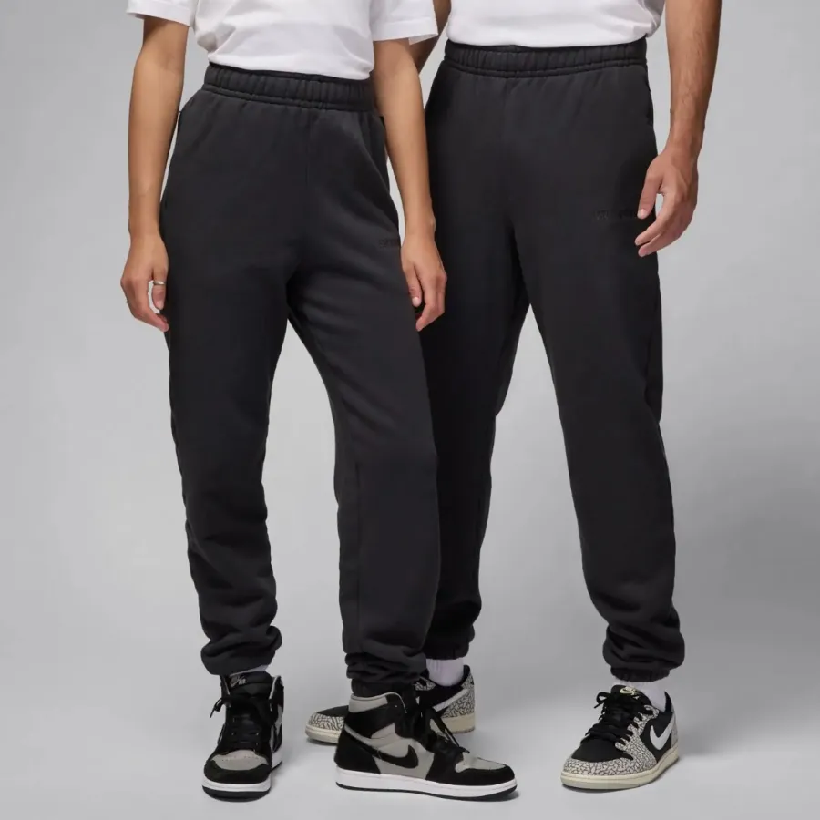 Штани Nike Air Jordan Wordmark Fleece FZ3954-045