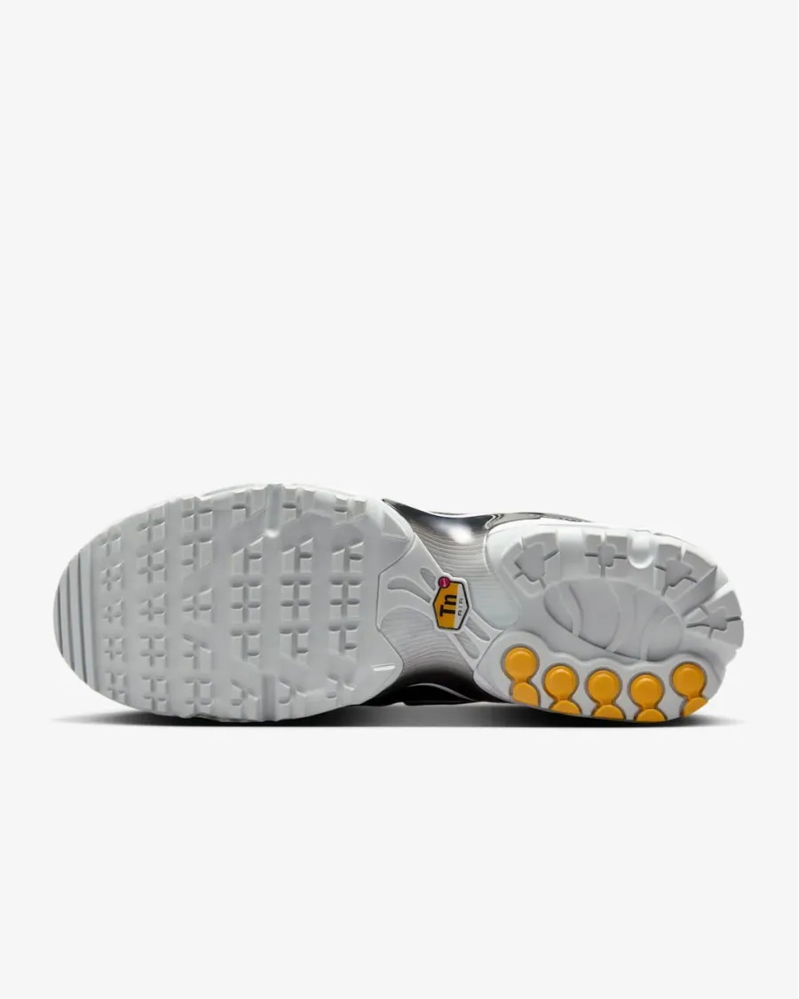 Кросівки Nike Air Max Plus FZ4150-001