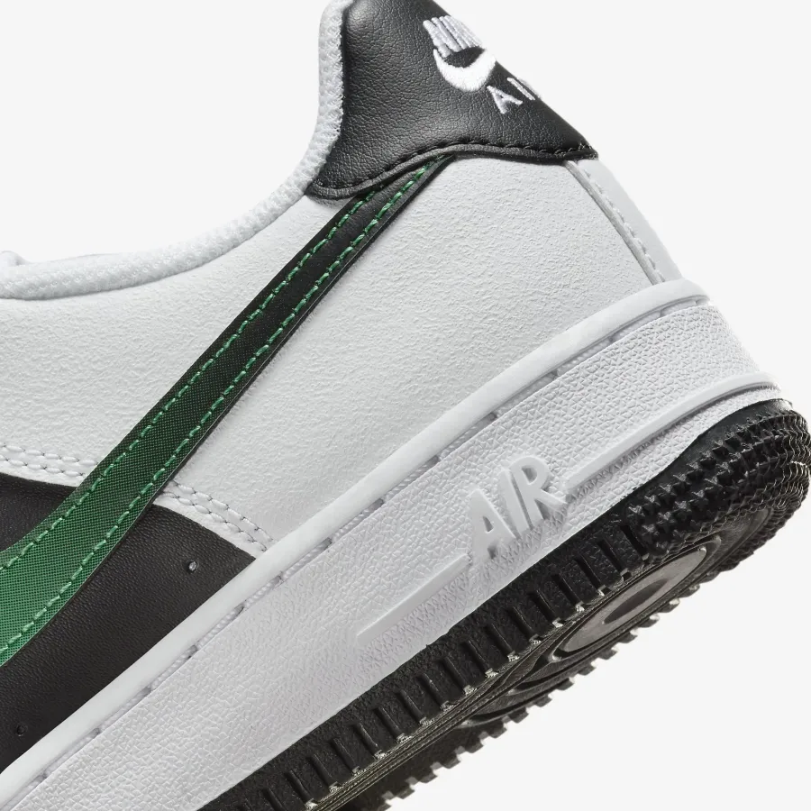 Кросівки Nike Air Force 1 LV8 2 FZ4353-100