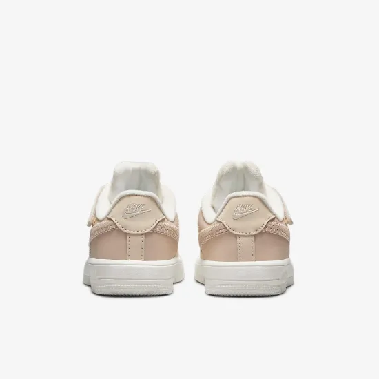 Кросівки Nike Air Force 1 Low SE EasyOn FZ4514-100